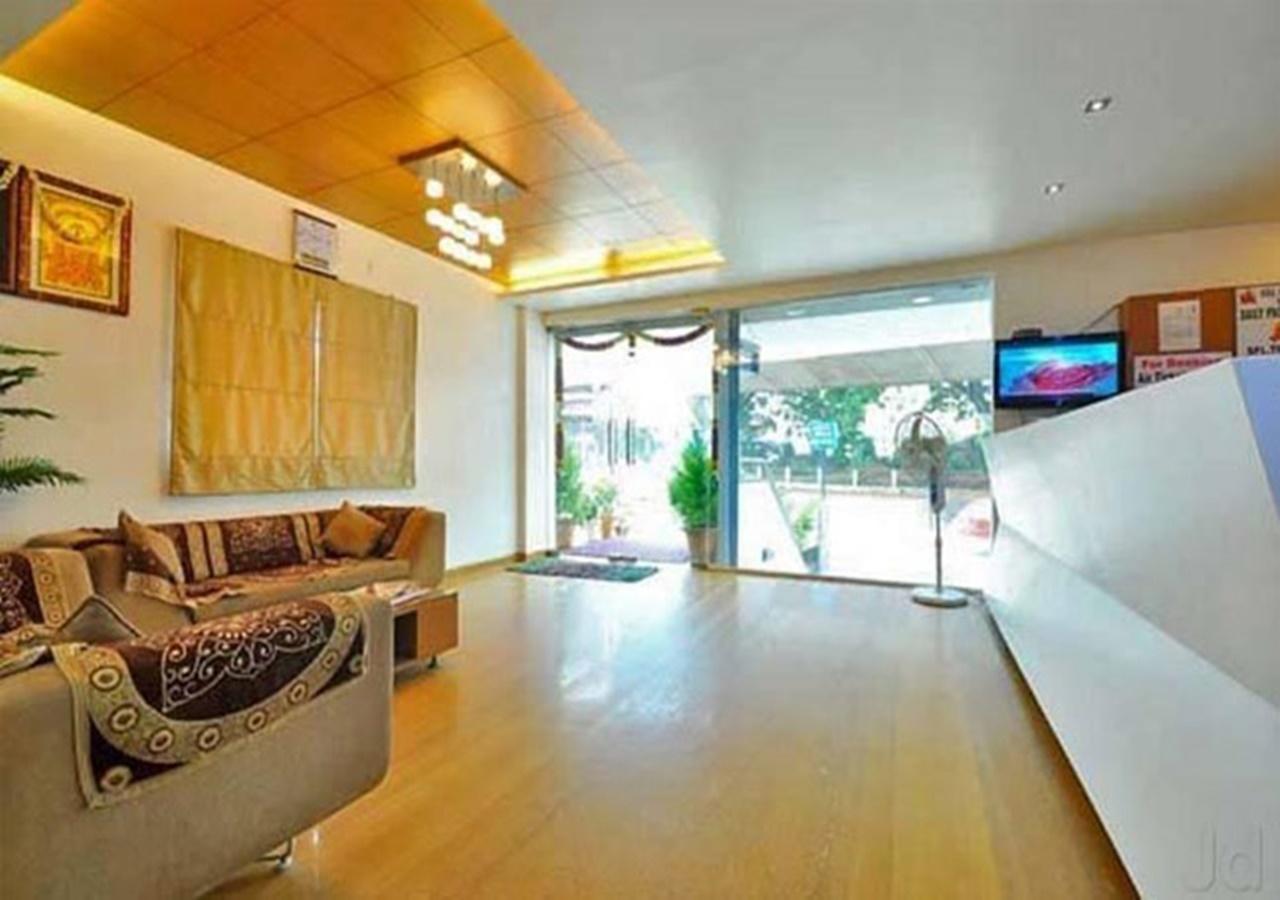 Hotel Holiday Home Bangalore Exterior foto